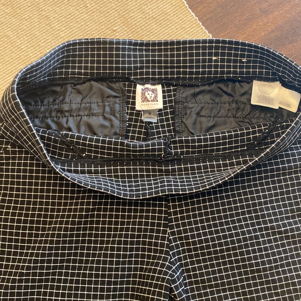 Women’s Anne Klein pants (M)
